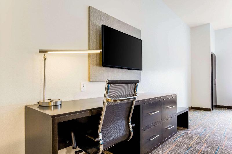 Mainstay Suites Winfield Teays Valley image
