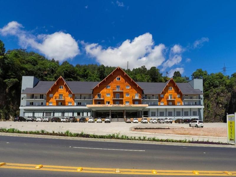 Sky Palace Hotel