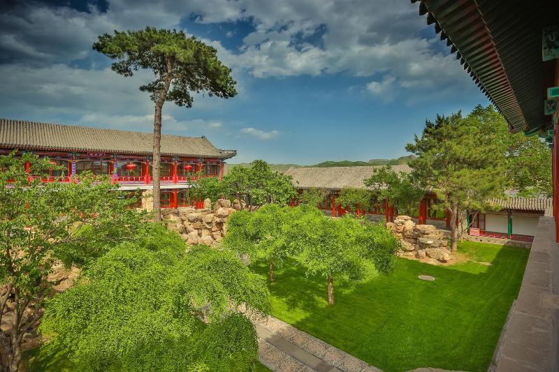 CHENGDE IMPERIAL MOUNTAIN RESORT — main photo