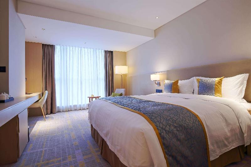 Howard Johnson By Wyndham Glory Plaza Chenghai image