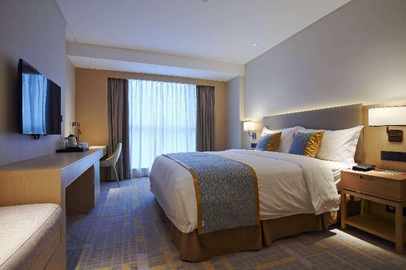 Howard Johnson By Wyndham Glory Plaza Chenghai image