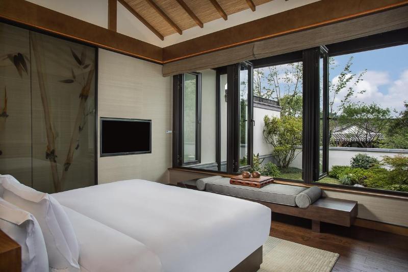 Banyan Tree Anji