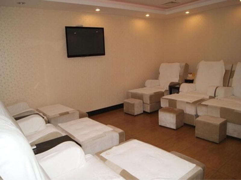 ROYAL PRINCE HOTEL image