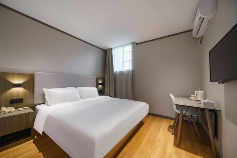 Hanting Hotel Guangzhou Gangding East image