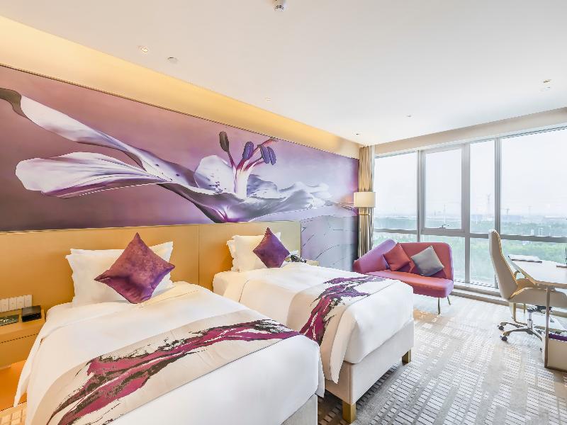 Novotel Zhengzhou Airport Hotel image