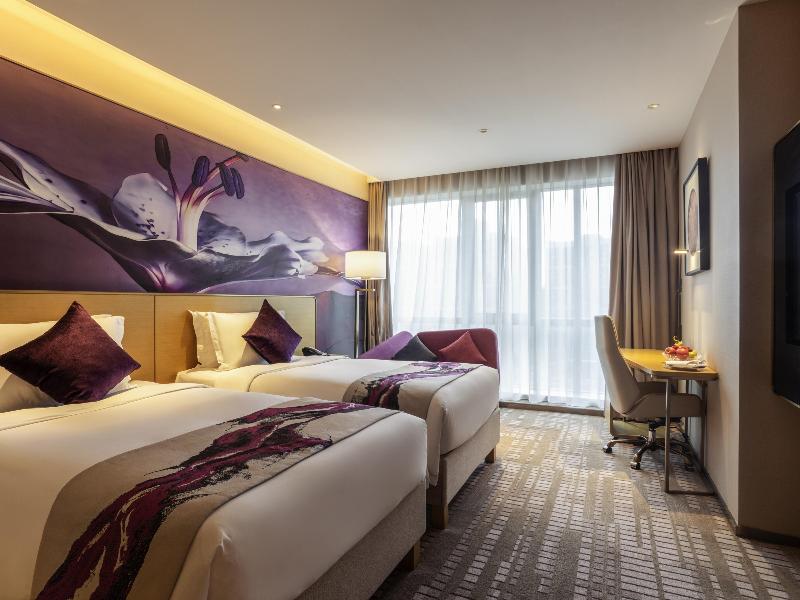 Novotel Zhengzhou Airport Hotel image