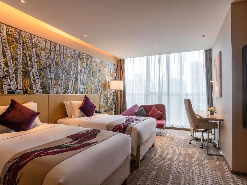 Novotel Zhengzhou Airport Hotel image