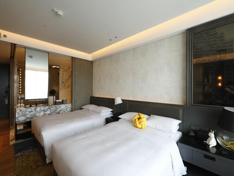 Renaissance Hangzhou Northeast Hotel image