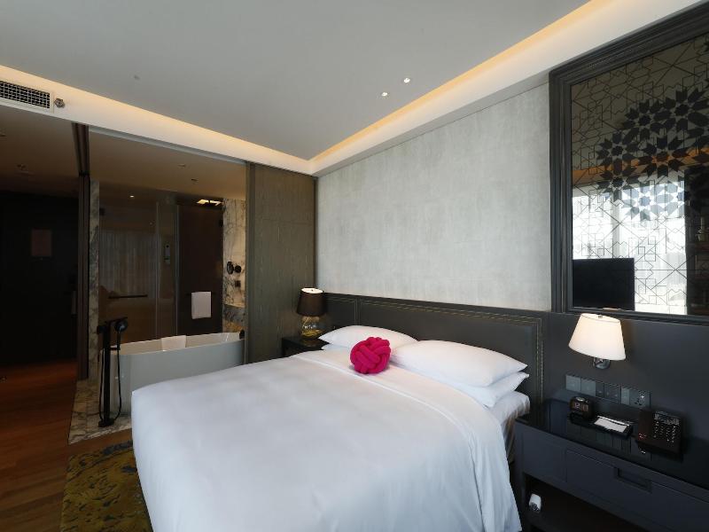 Renaissance Hangzhou Northeast Hotel image