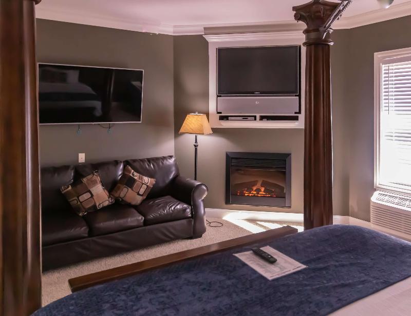 Depot Inn & Suites image