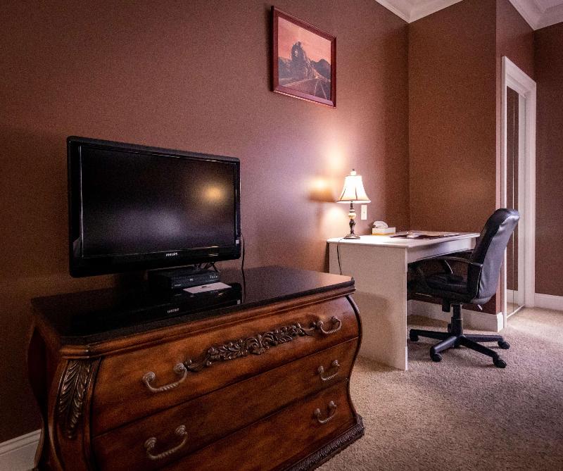 Depot Inn & Suites image