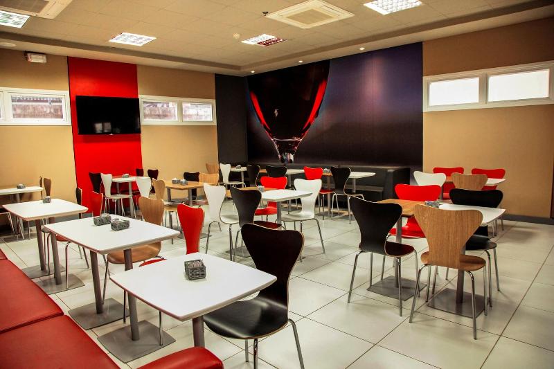 Ibis Bacabal image