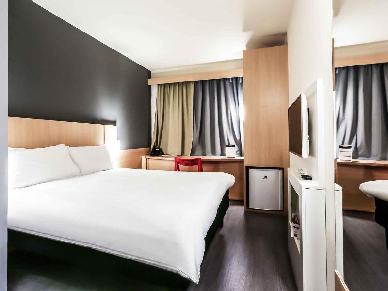 Ibis Sinop image