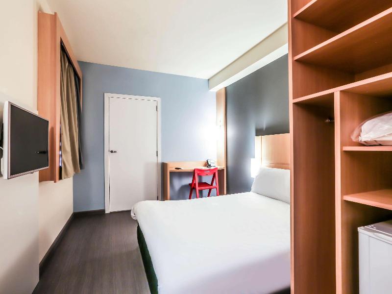 Ibis Sinop image