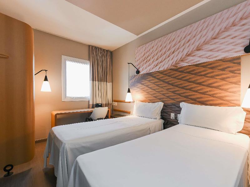 ibis Jacarei — photo 98