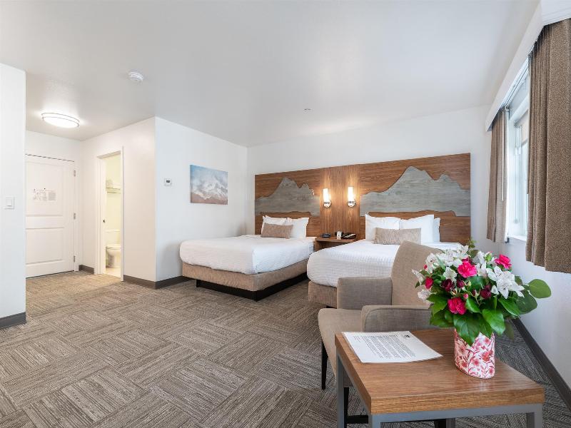 Marshall Suites Bainbridge Surestay Collection Bw image