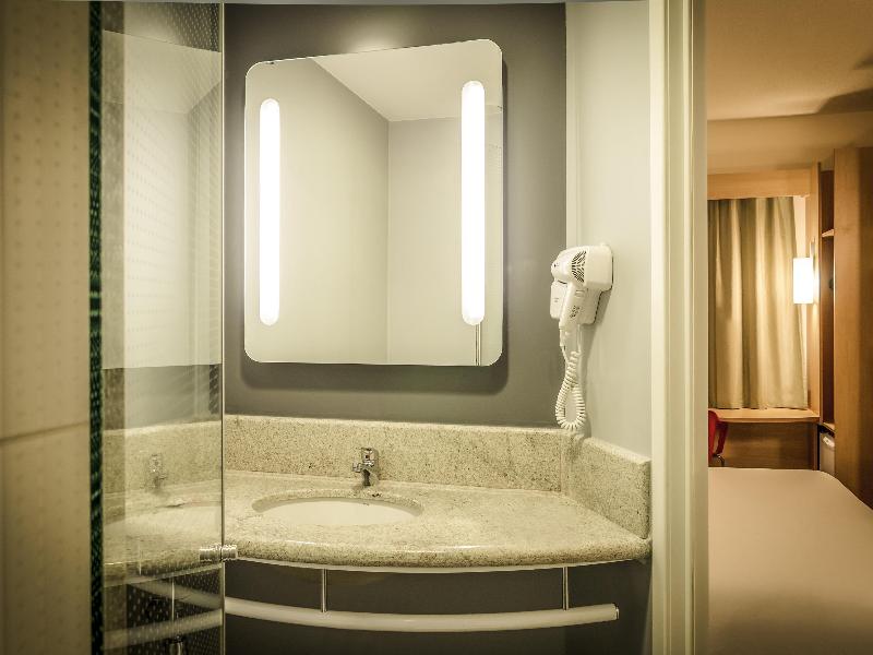 ibis Porto Alegre Assis Brasil image