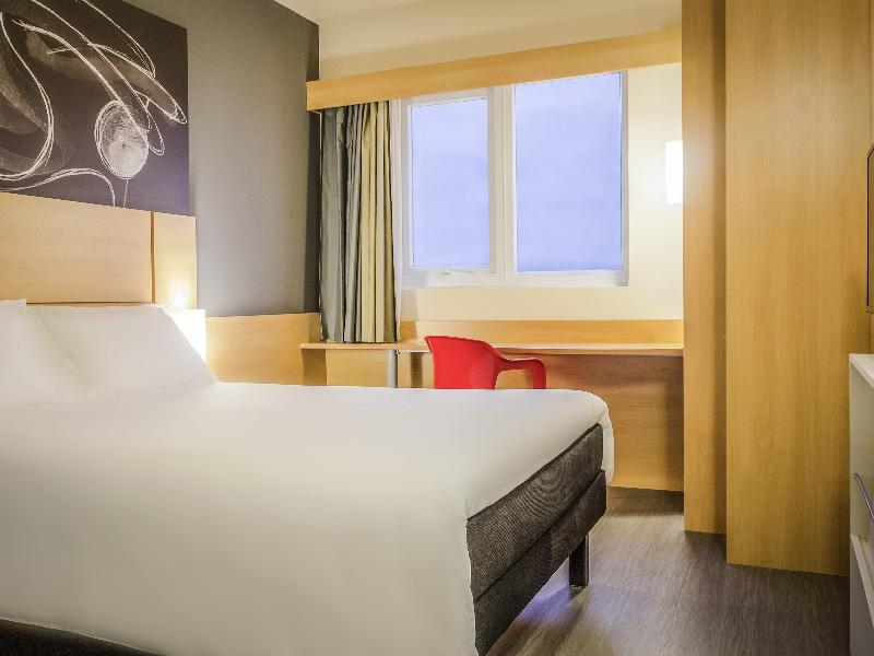 ibis Porto Alegre Assis Brasil image