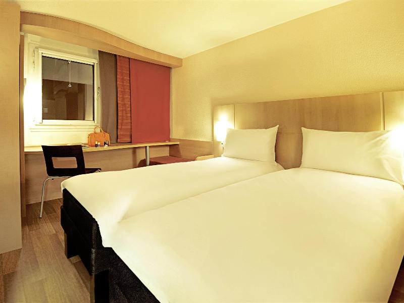 ibis Porto Alegre Assis Brasil image