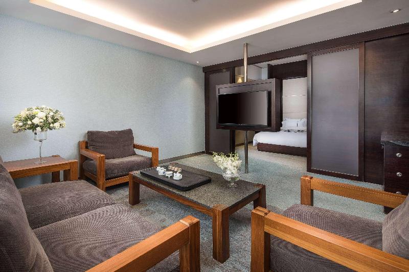 Days Hotel By Wyndham Changsha Downtown image