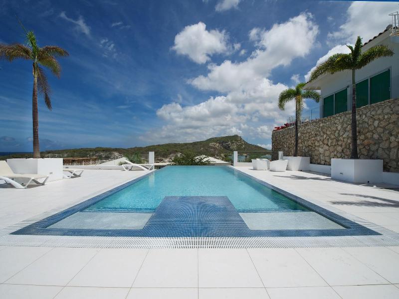 Piscadera Harbour Village image