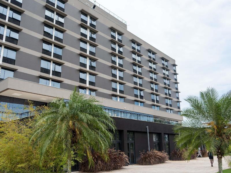 Ibis Styles Taubate image