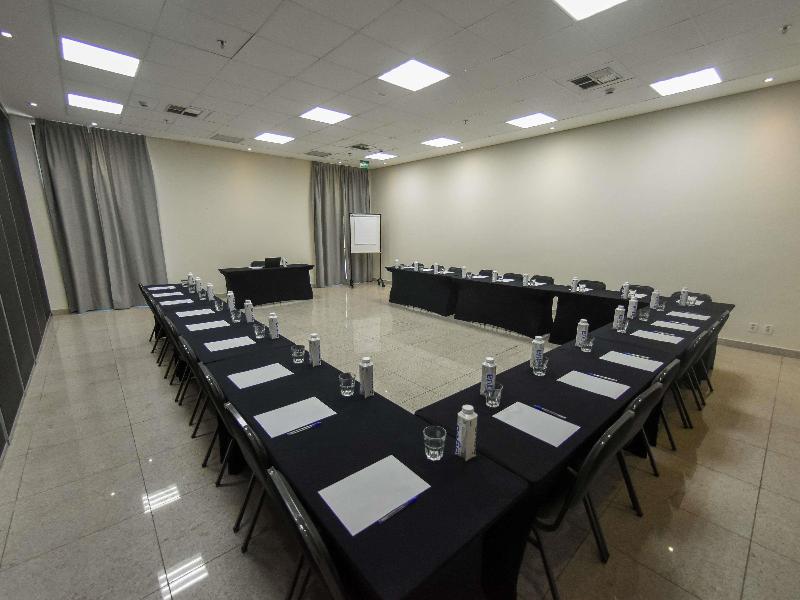 Ibis Styles Taubate image