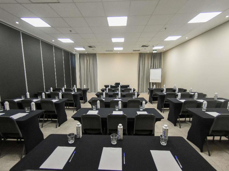 Ibis Styles Taubate image