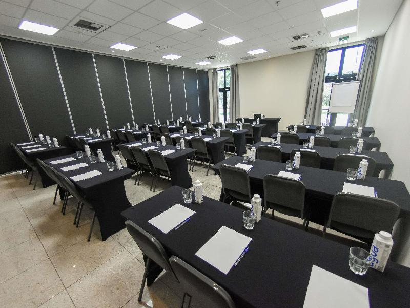 Ibis Styles Taubate image