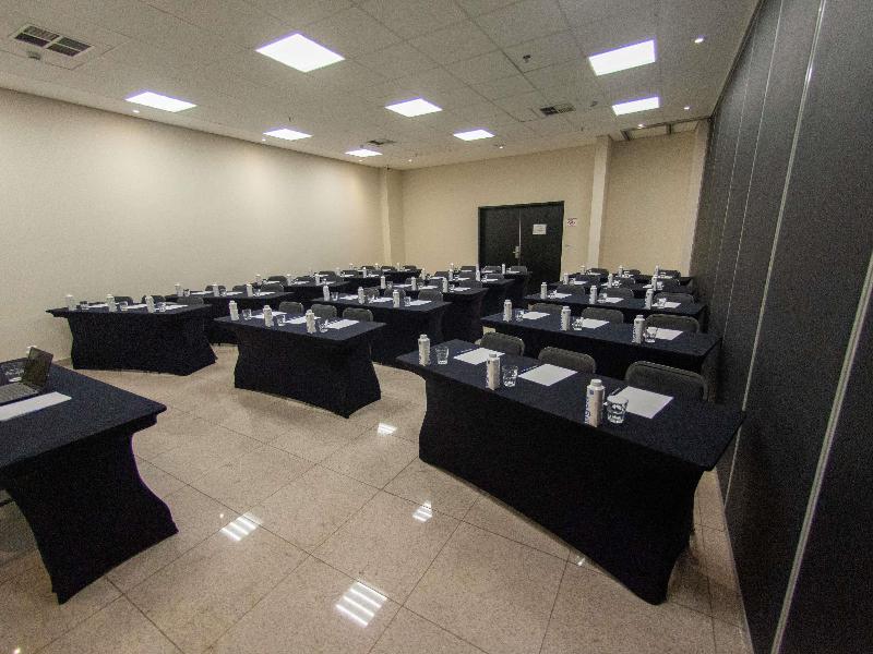 Ibis Styles Taubate image