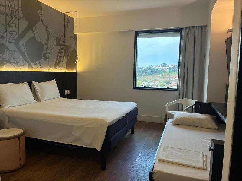 Ibis Styles Taubate image