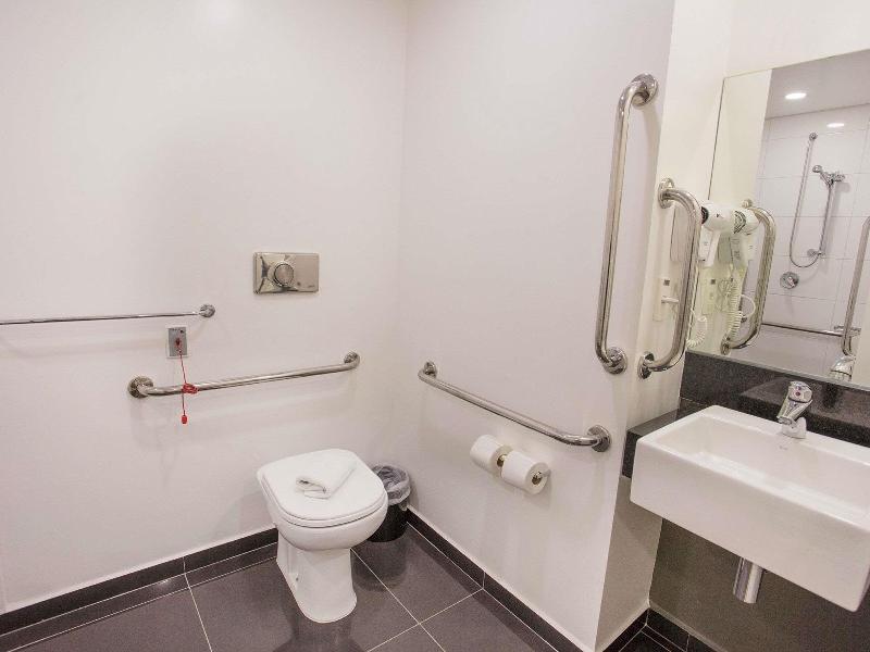Ibis Styles Taubate image