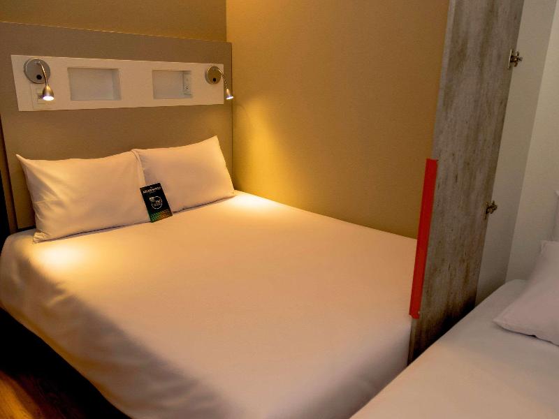 Ibis Budget Lorena image