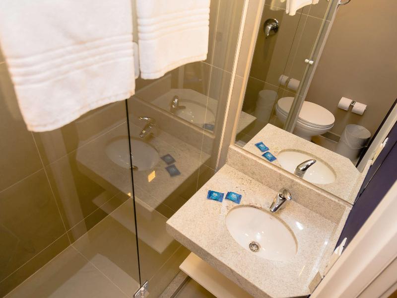 Ibis Budget Lorena image