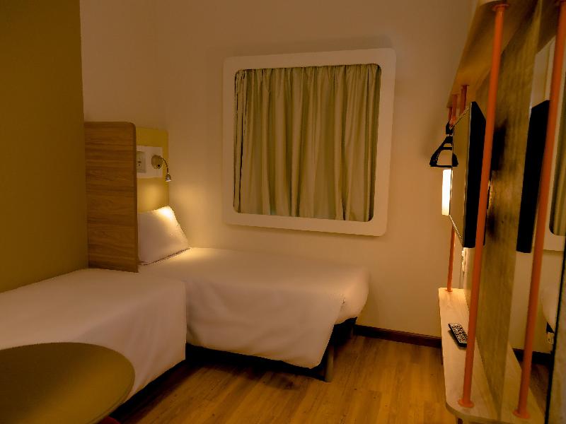 Ibis Budget Lorena image