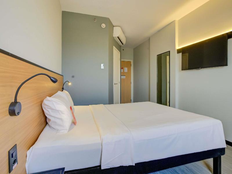 ibis Rio de Janeiro Nova America image