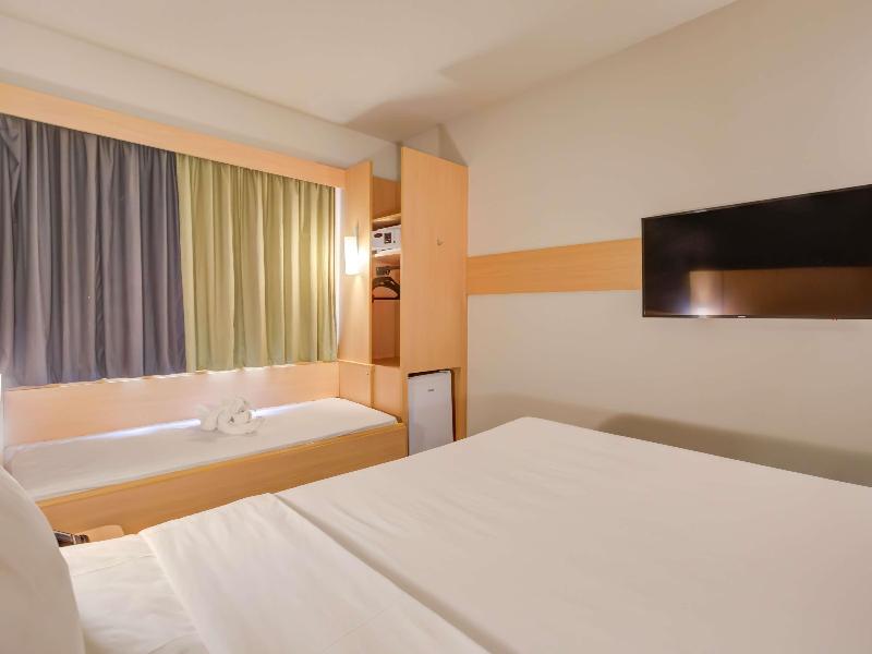 ibis Rio de Janeiro Nova America image