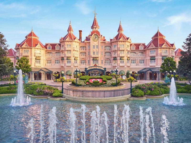 Disneyland Hotel image