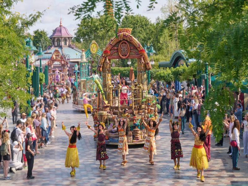Disneyland Hotel image
