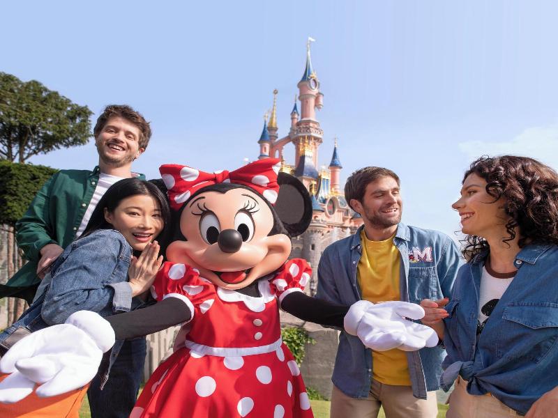 Disneyland Hotel image