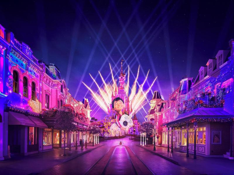 Disneyland Hotel image