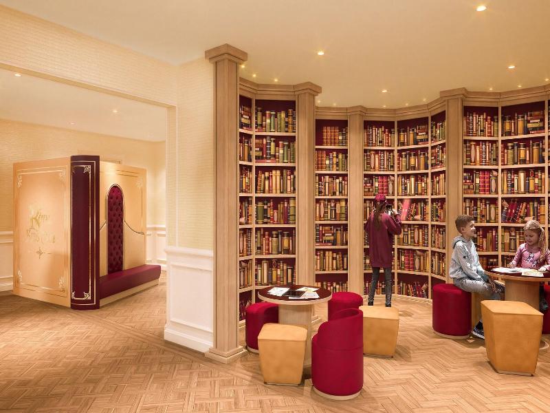 Disneyland Hotel image