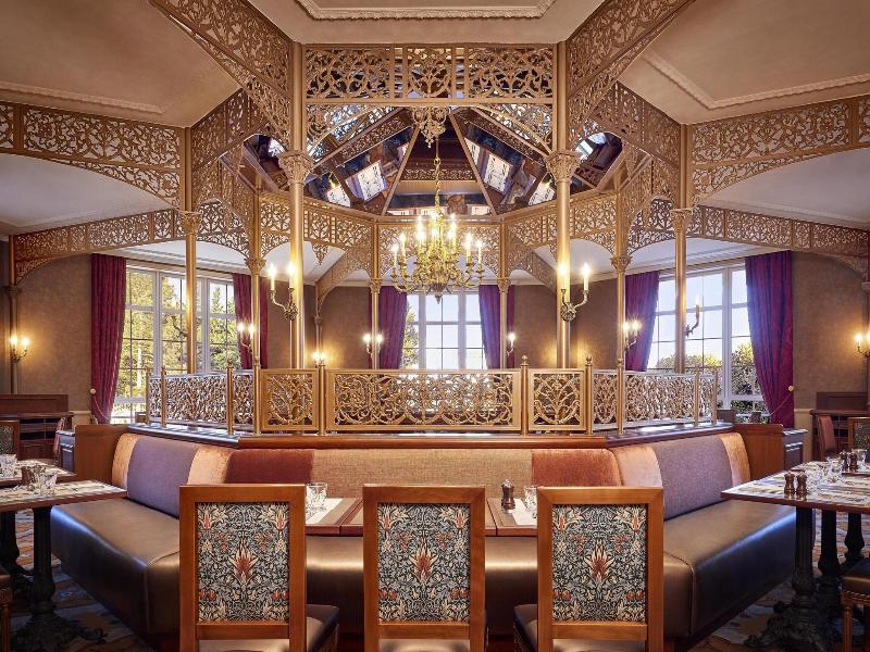 Disneyland Hotel image