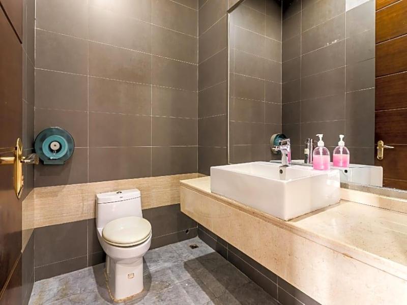 Guangzhou Nuomo International Hotel image