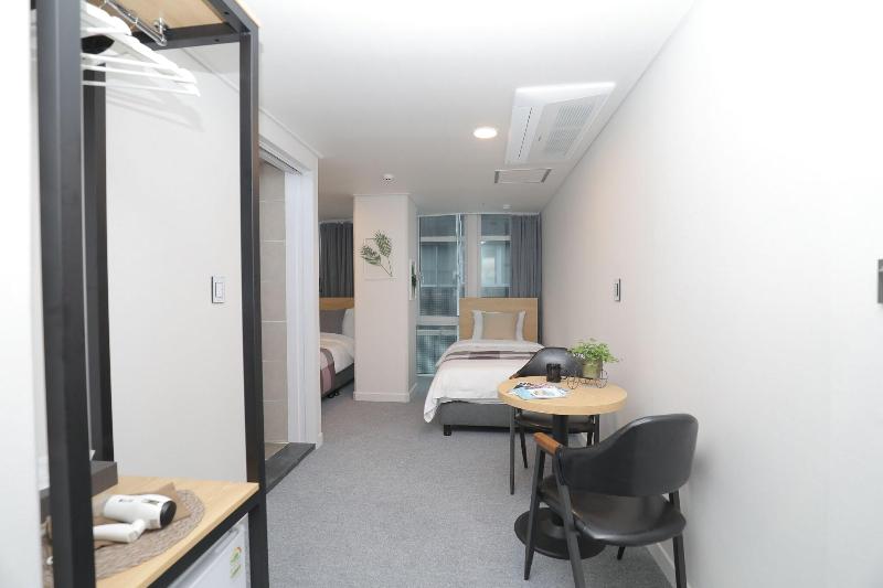 Line Hotel Myeongdong image