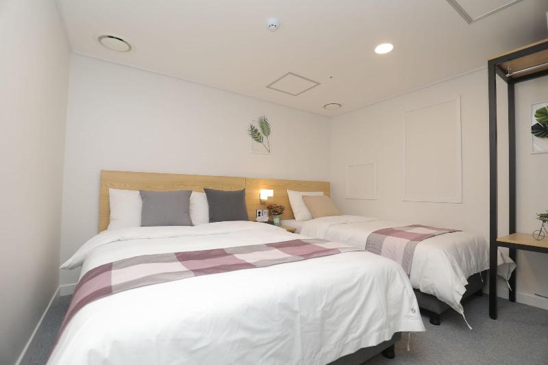 Line Hotel Myeongdong image