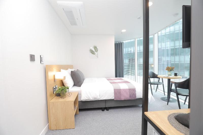 Line Hotel Myeongdong image