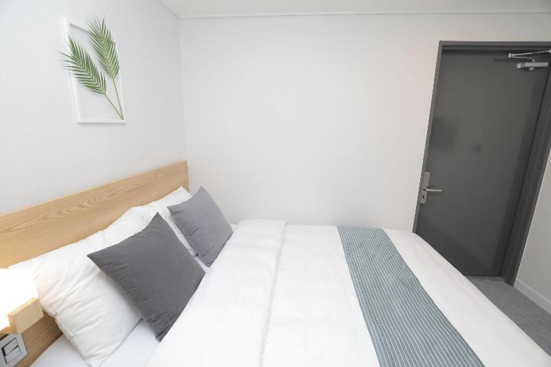 Line Hotel Myeongdong image