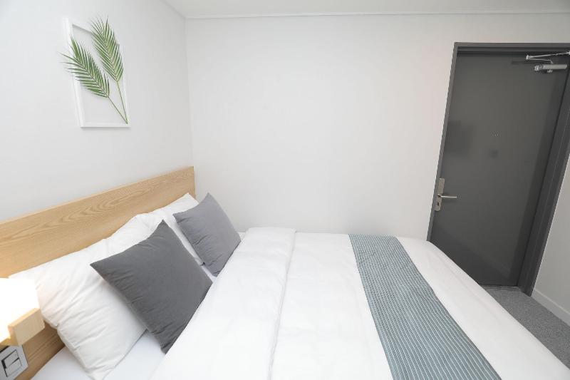 Line Hotel Myeongdong image