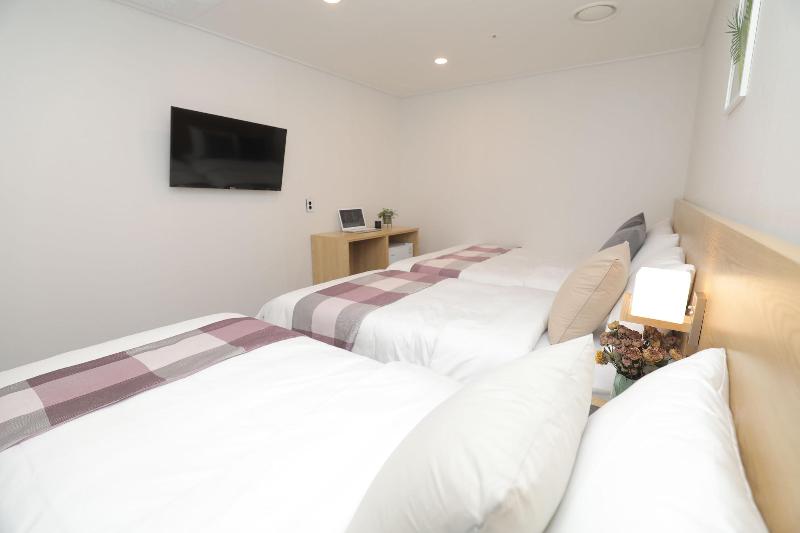 Line Hotel Myeongdong image